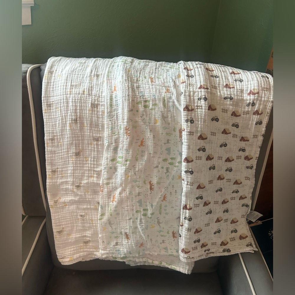 Charming Muslin Baby Blanket Set - Cream, Green, Brown